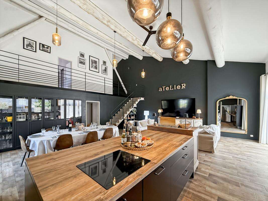 Maison avec piscine à vendre à  Robion - photo 2
