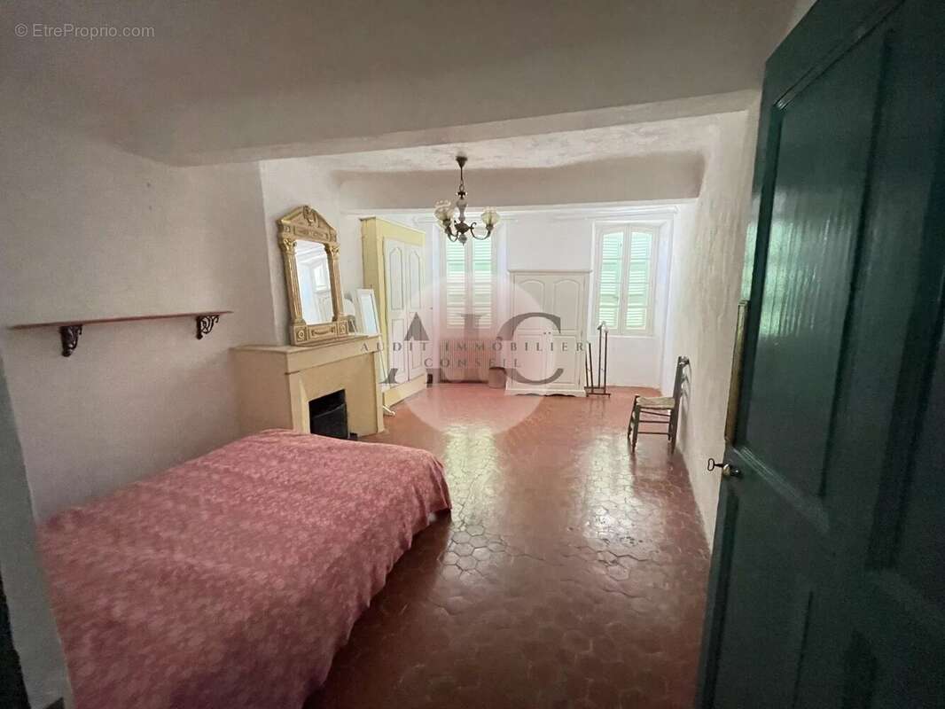 Maison à MONTAUROUX