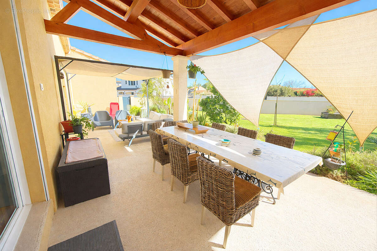 Maison à SAINT-MARCEL-LES-SAUZET