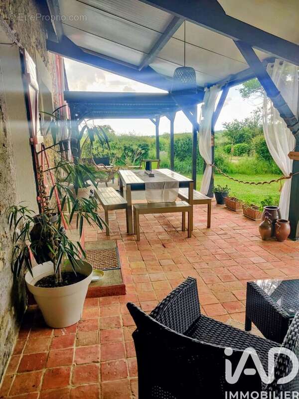 Photo 9 - Maison à LA POUEZE