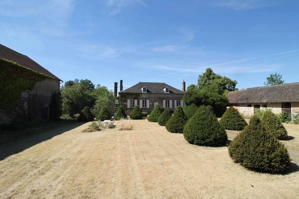 Domaine d'exception avec de grands potentiels à vendre en Bourgogne - photo 39