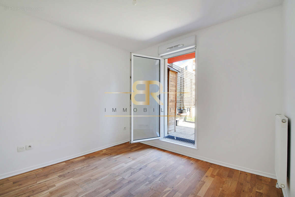 Appartement à GENNEVILLIERS