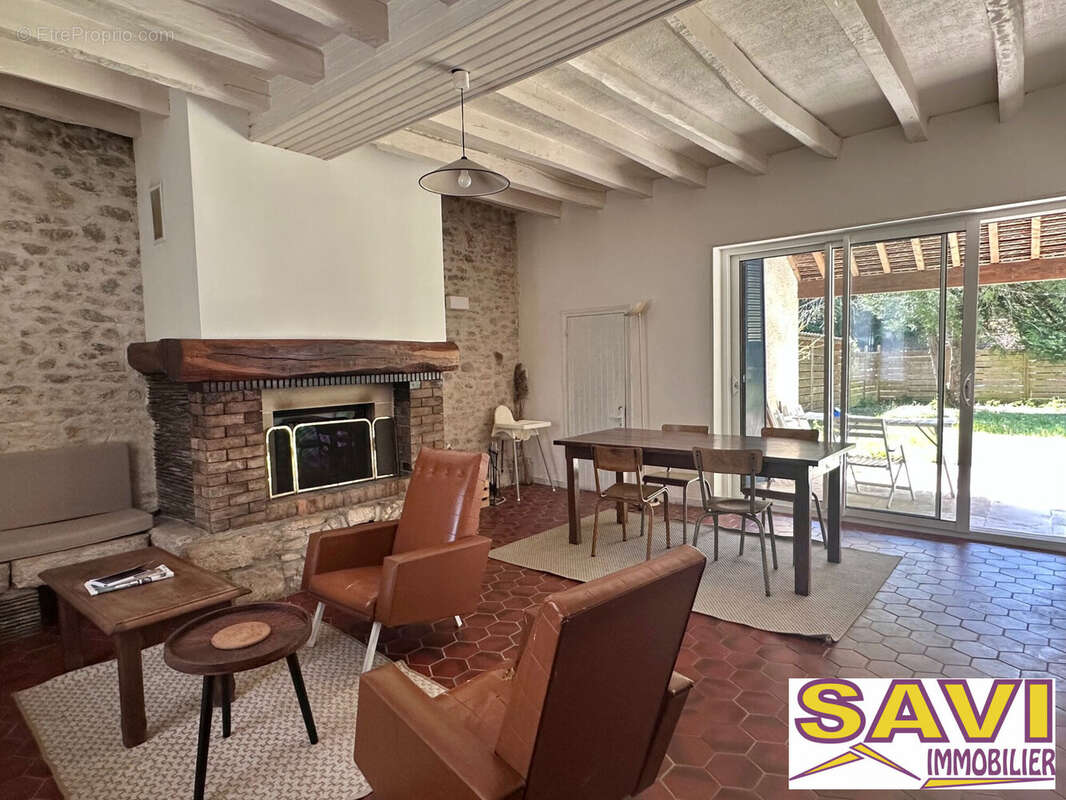 Salon/séjour - Maison à NARGIS