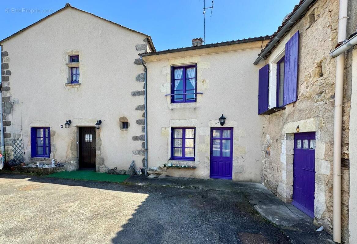 Photo 1 - Maison à SAINT-LOUP-LAMAIRE