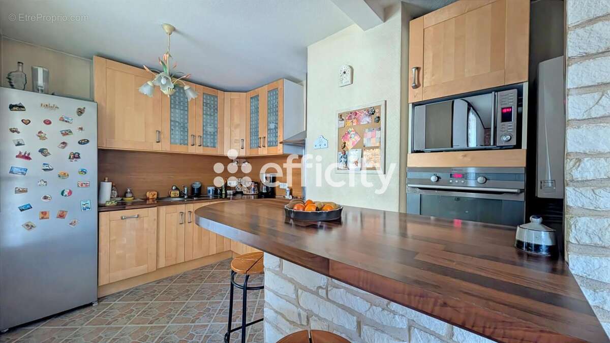 Appartement à LOGNES