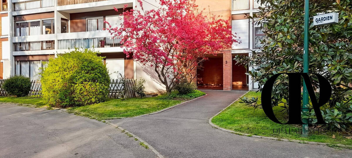 Appartement à LES ULIS