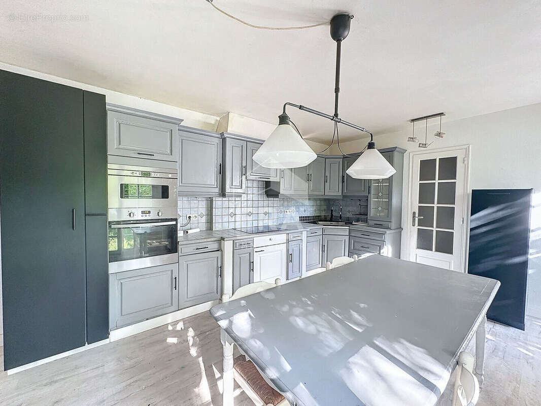 A vendre maison 6 pieces 172 m2 - photo 8