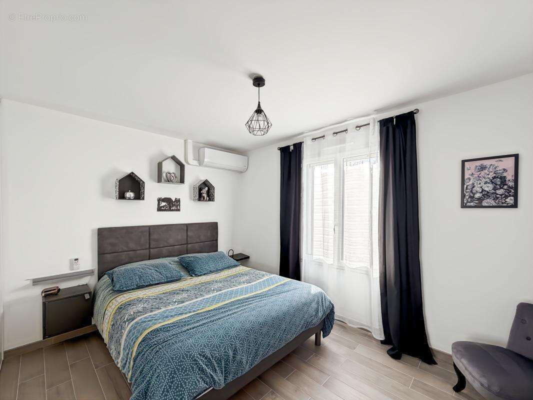 Marcilly-en-Villette – Maison de plain-pied 105 m² avec piscine couverte, jardin sans vis-à-vis et prestations soignées - photo 11