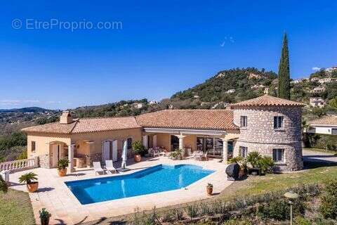 Maison à LES ADRETS-DE-L'ESTEREL