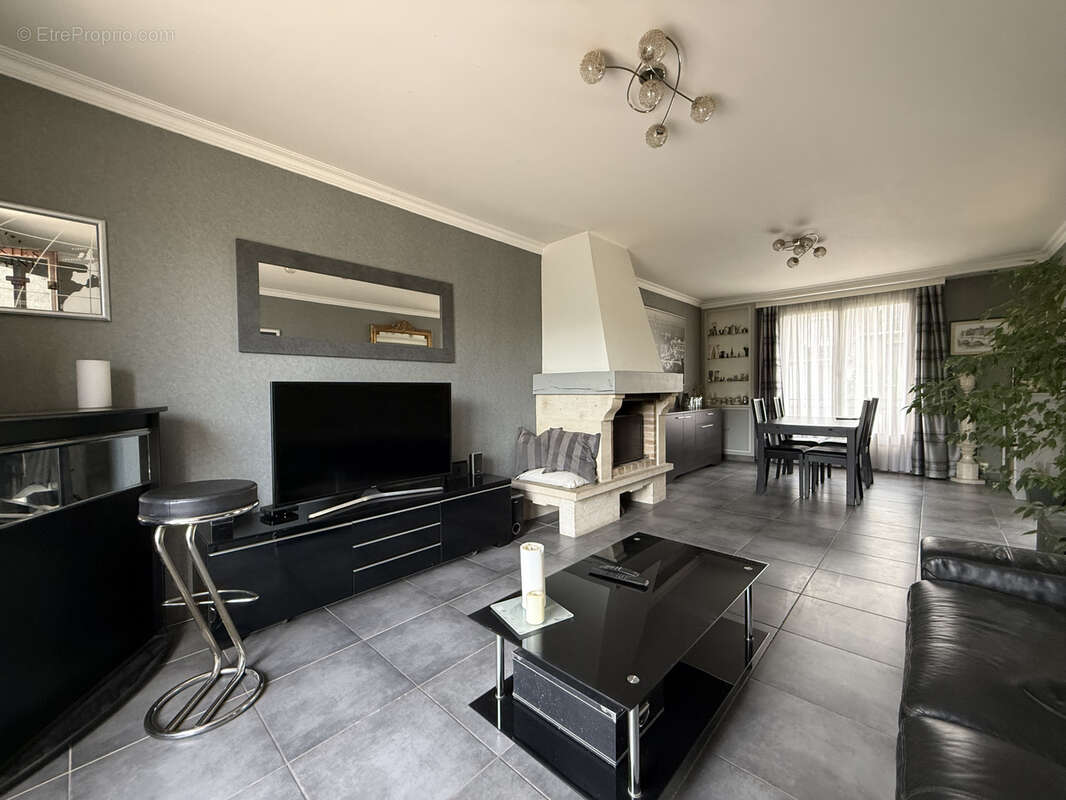 Maison à LE BLANC-MESNIL