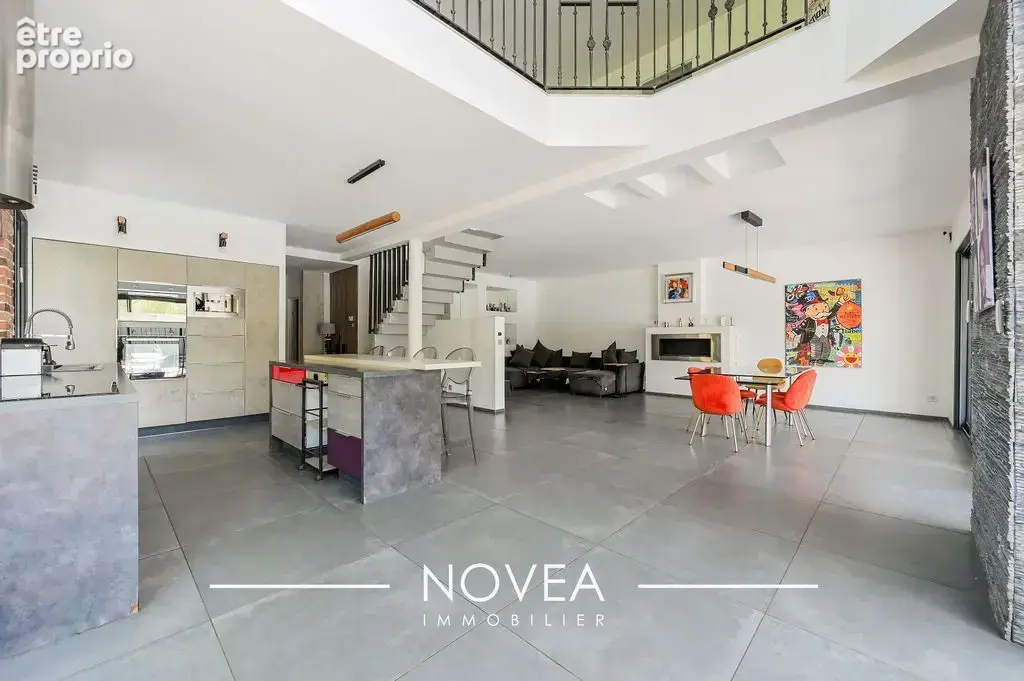 Maison 5 pièces 181 m² à vendre à Villeurbanne (69100) - photo 6