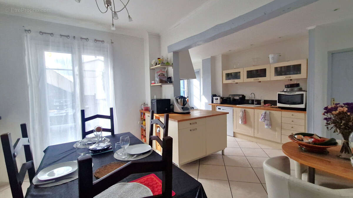 Maison à MORANGIS