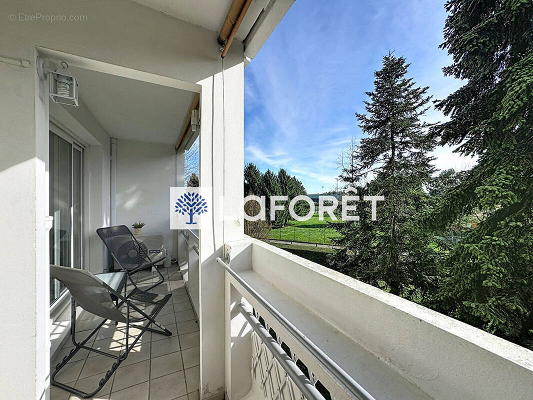 Appartement à DECINES-CHARPIEU