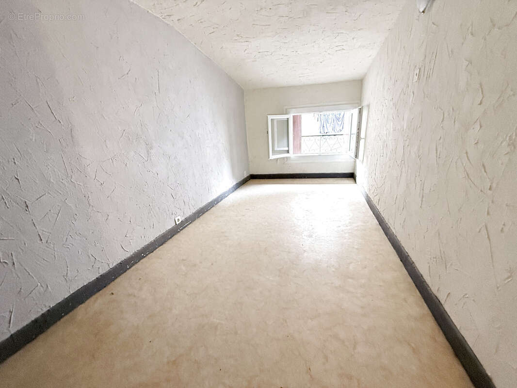 Maison à FLASSANS-SUR-ISSOLE