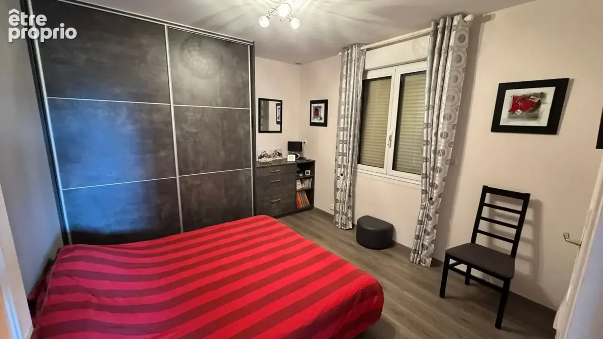 A vendre, maison + terrain constructible à Saint-Lô 3 chambres avec vie de plain-pied, sous-sol et combles aménageables - photo 4