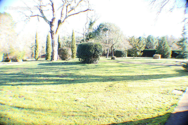 Maison à UCHACQ-ET-PARENTIS