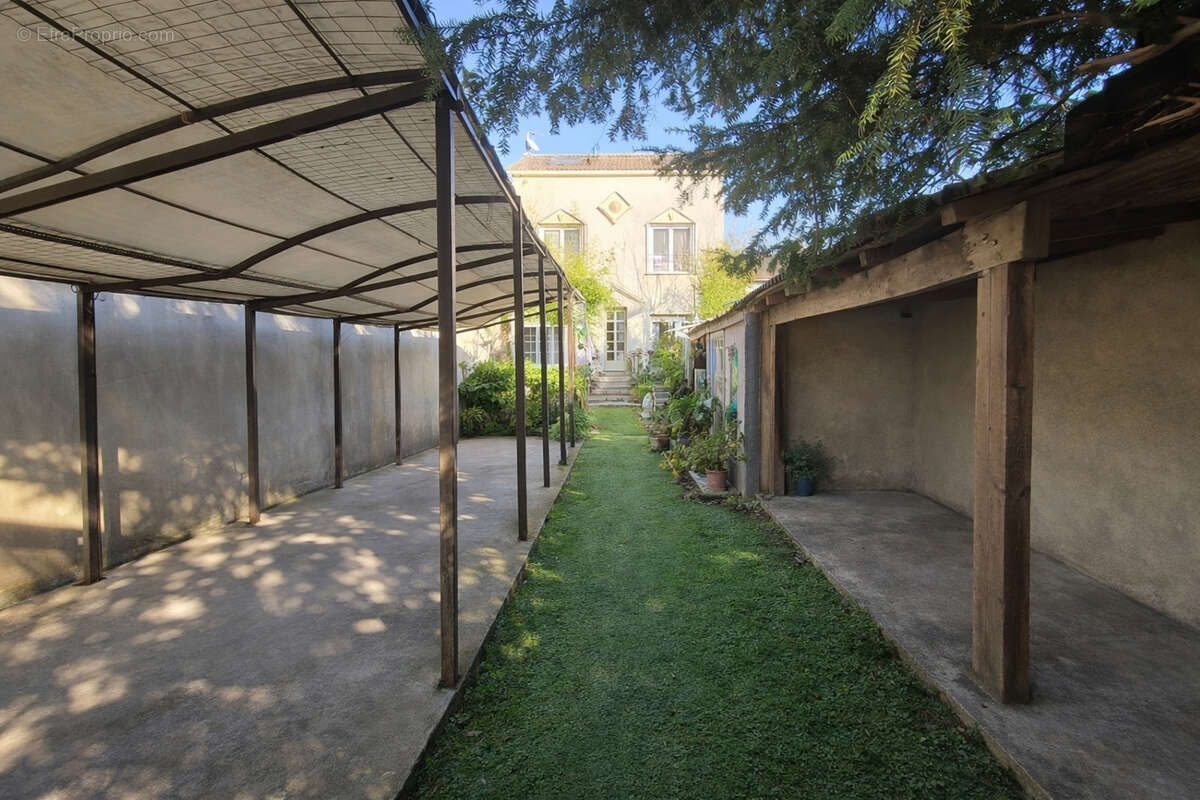 Maison à IVRY-SUR-SEINE