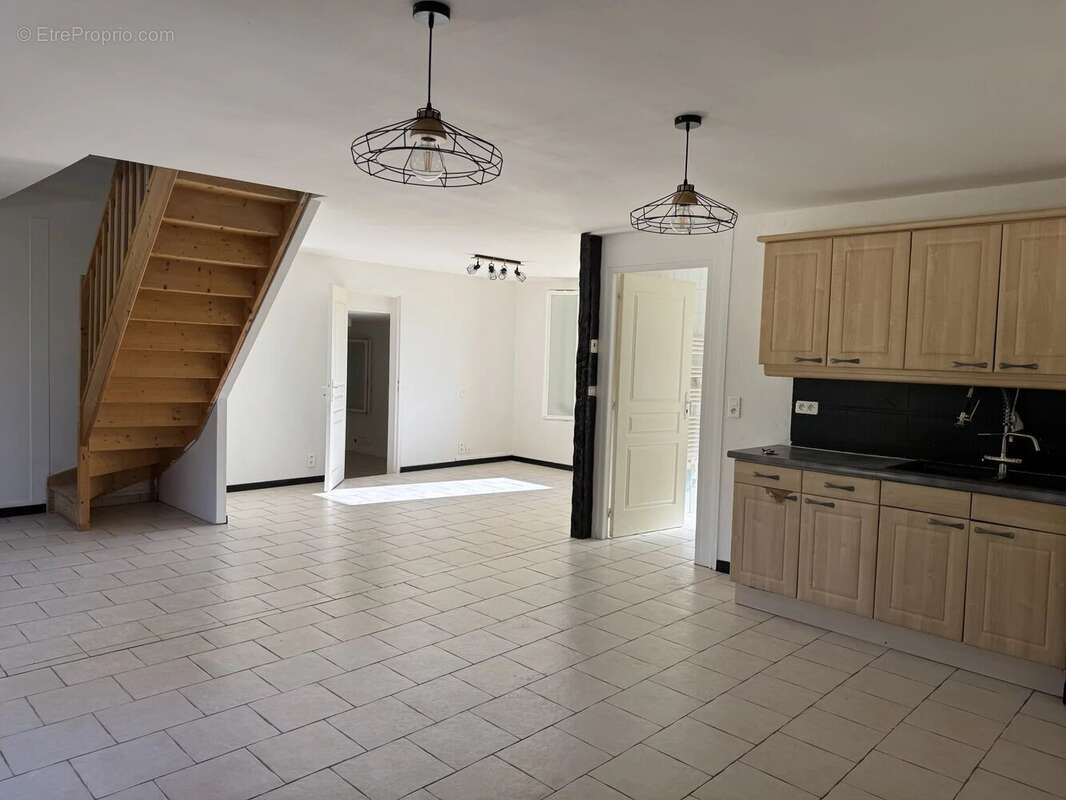 Maison à FRONTENAUD