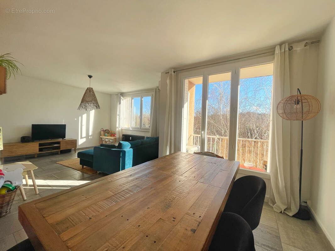 Appartement à SAINT-SYMPHORIEN-D'OZON