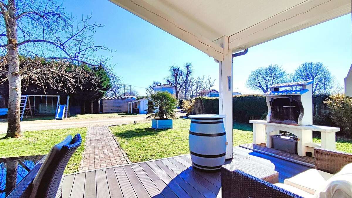 Maison à PAREMPUYRE