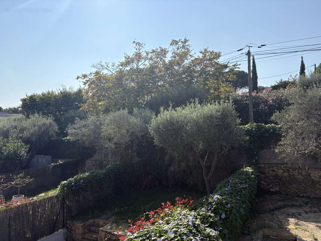 Appartement à SAINT-CYR-SUR-MER
