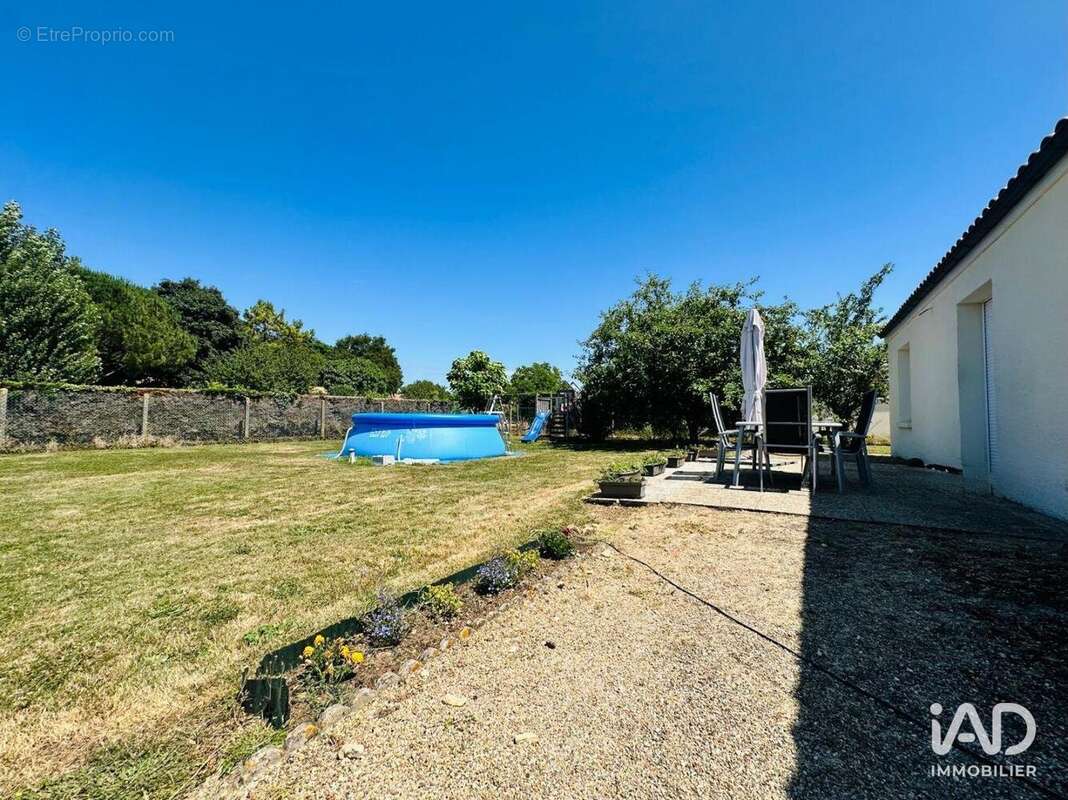 Photo 3 - Maison à SAINT-JUST-LUZAC