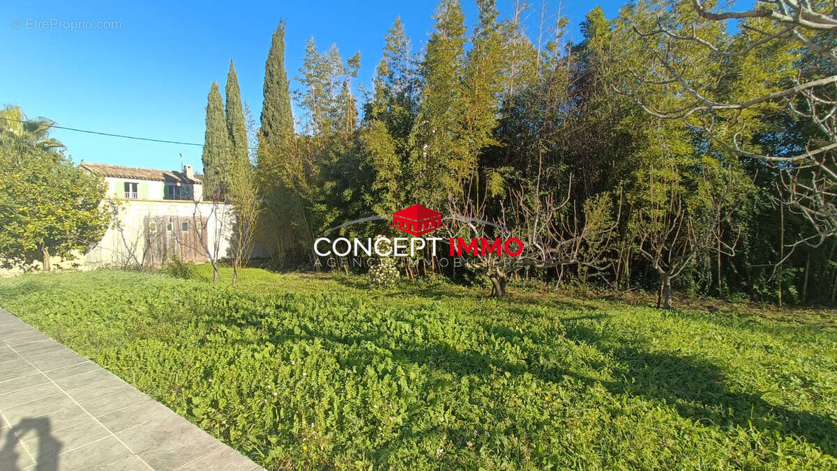 Maison à SOLLIES-PONT