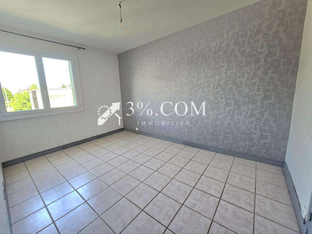 Appartement à GUILHERAND-GRANGES