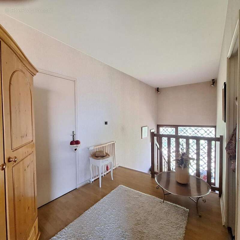 Photo 8 - Maison à LE BREUIL
