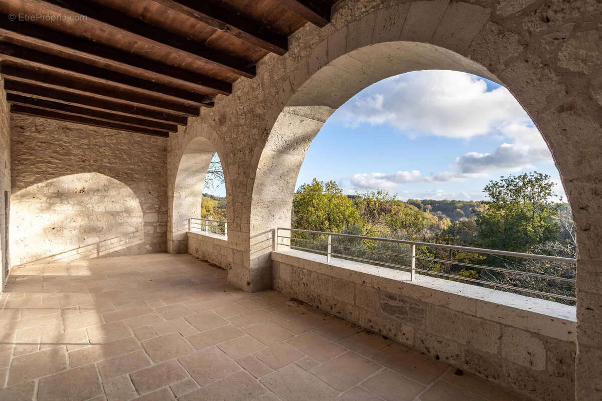 Chateau Estate - photo 6