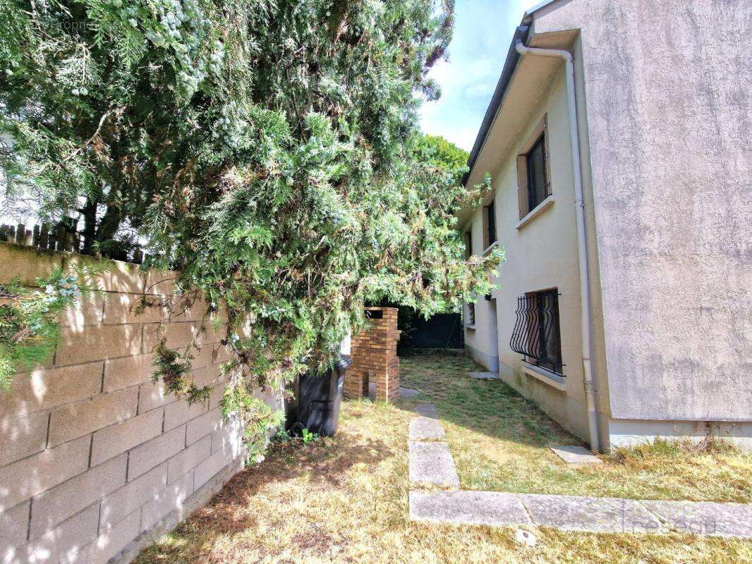 Maison 115 m² à Pontault-Combault  - photo 3