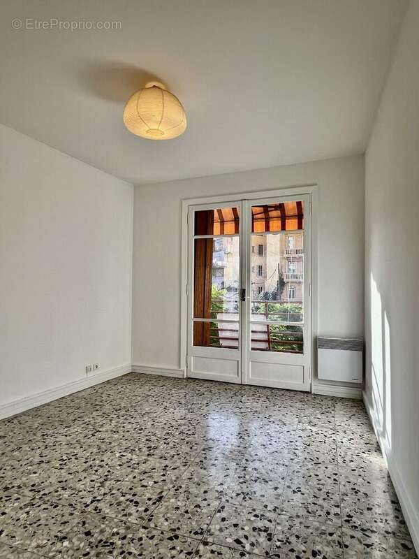 Appartement à BEAUSOLEIL