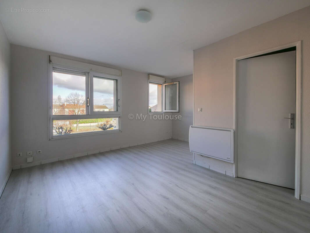 Studio meublé - photo 3