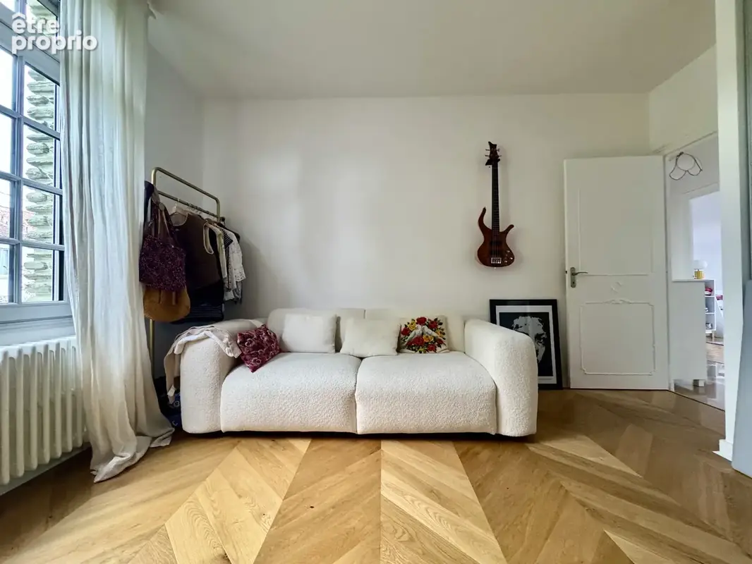 NIORT   Maison rénovée de 141 m2, 4 chambres, jardin et garage, proche des Halles et du Quai Métayer - photo 13