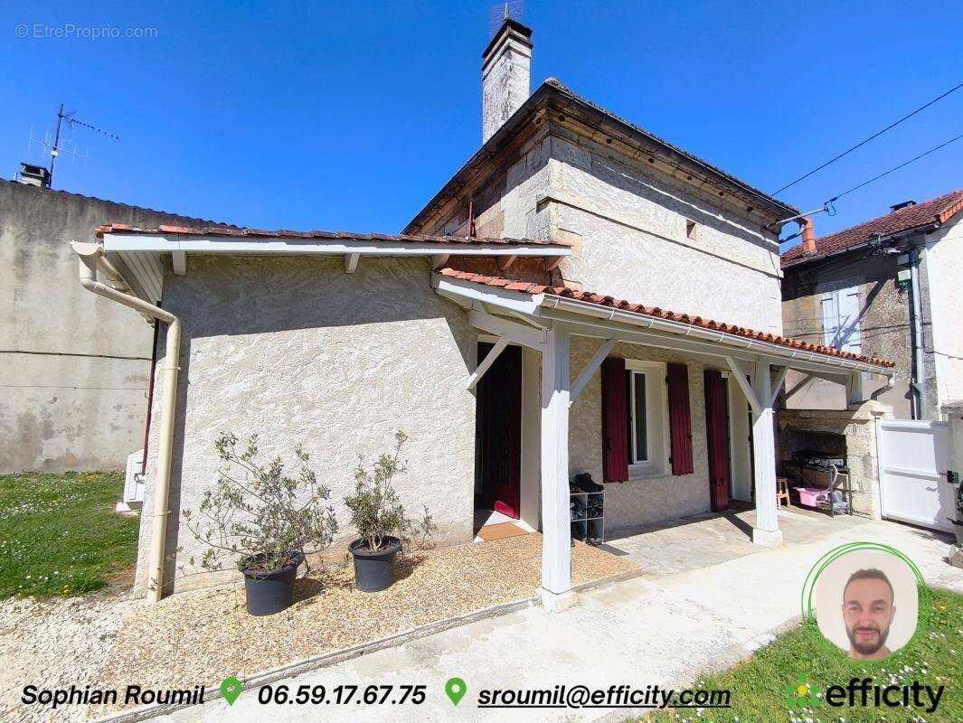 Maison à LA COURONNE