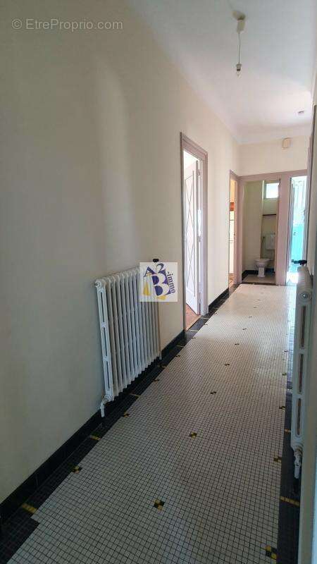 Maison à MAGNAC-SUR-TOUVRE