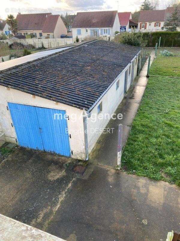 Maison à SAINT-COSME-EN-VAIRAIS