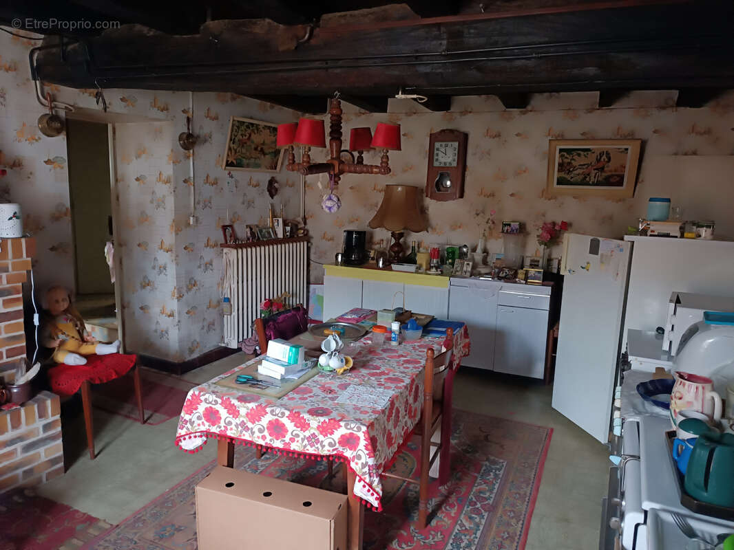 Maison à rénover avec garage - photo 3