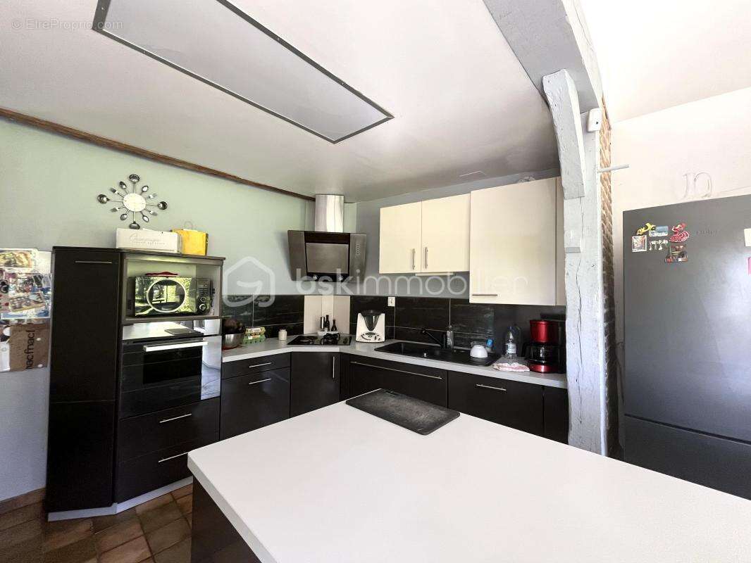 Maison à SAINT-PIERRE-DES-FLEURS