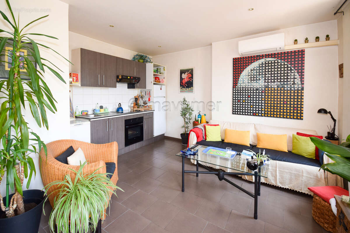 T2 avec terrasse en dernier étage République 13400 AUBAGNE n°7 - Appartement à AUBAGNE