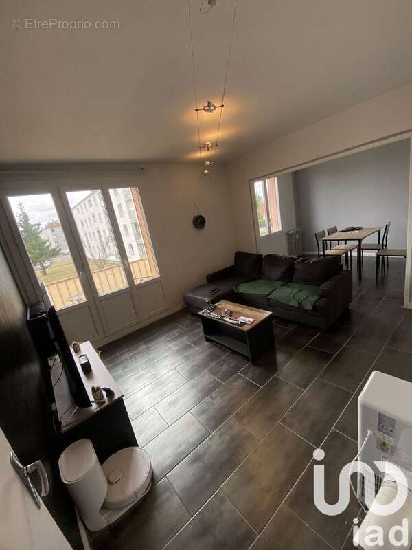 Photo 2 - Appartement à LA CHAPELLE-SAINT-LUC