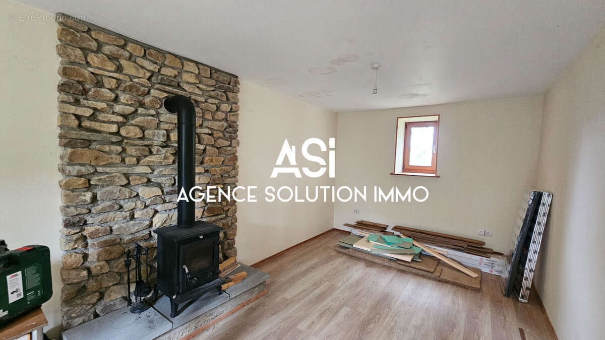 Maison à MONT-SAINT-JEAN