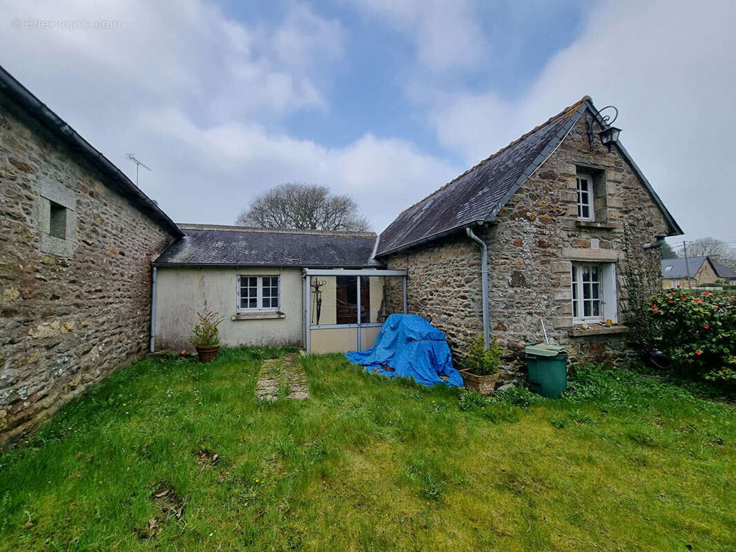 PLOUEC DU TRIEUX, propriété en pierres, secteur calme - photo 2