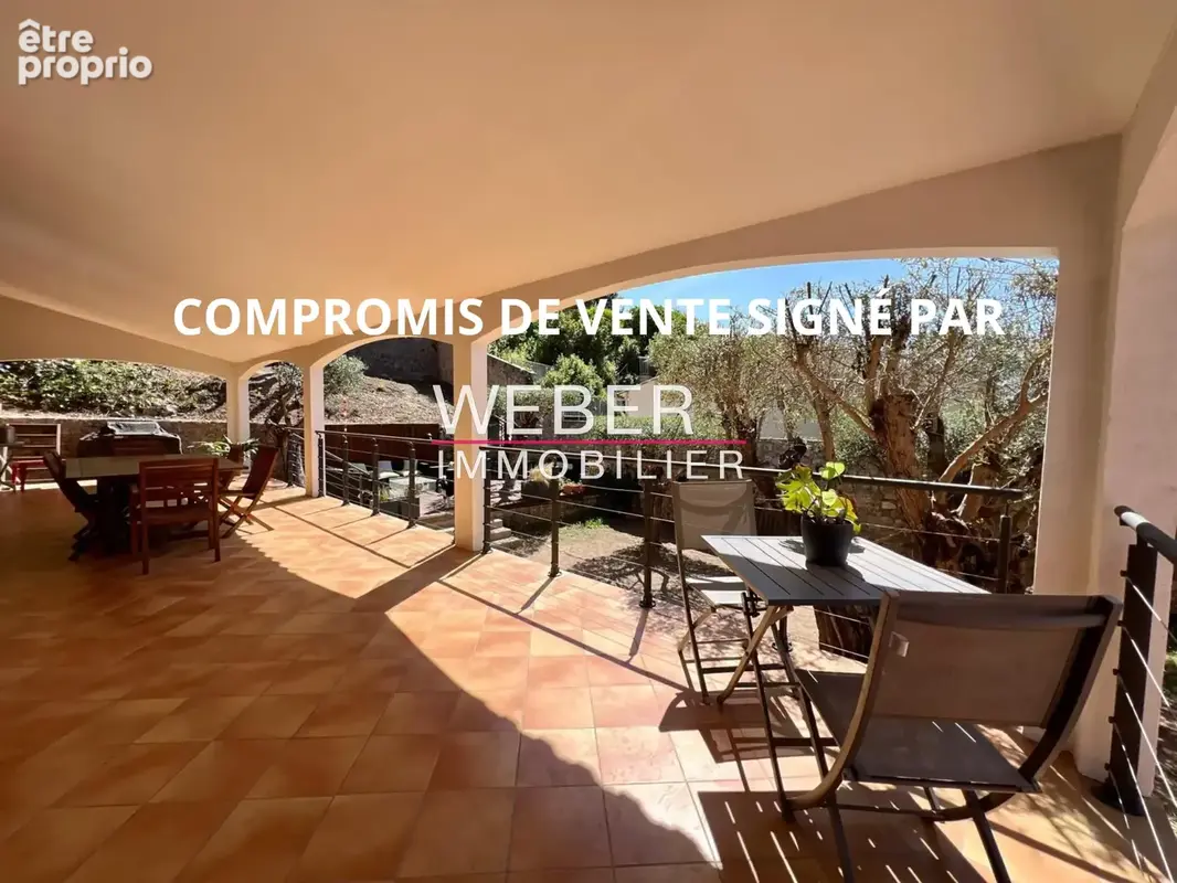 LE REVEST LES EAUX - Maison 182 m2 - 4 chambres Terrain 808 m2 - photo 3