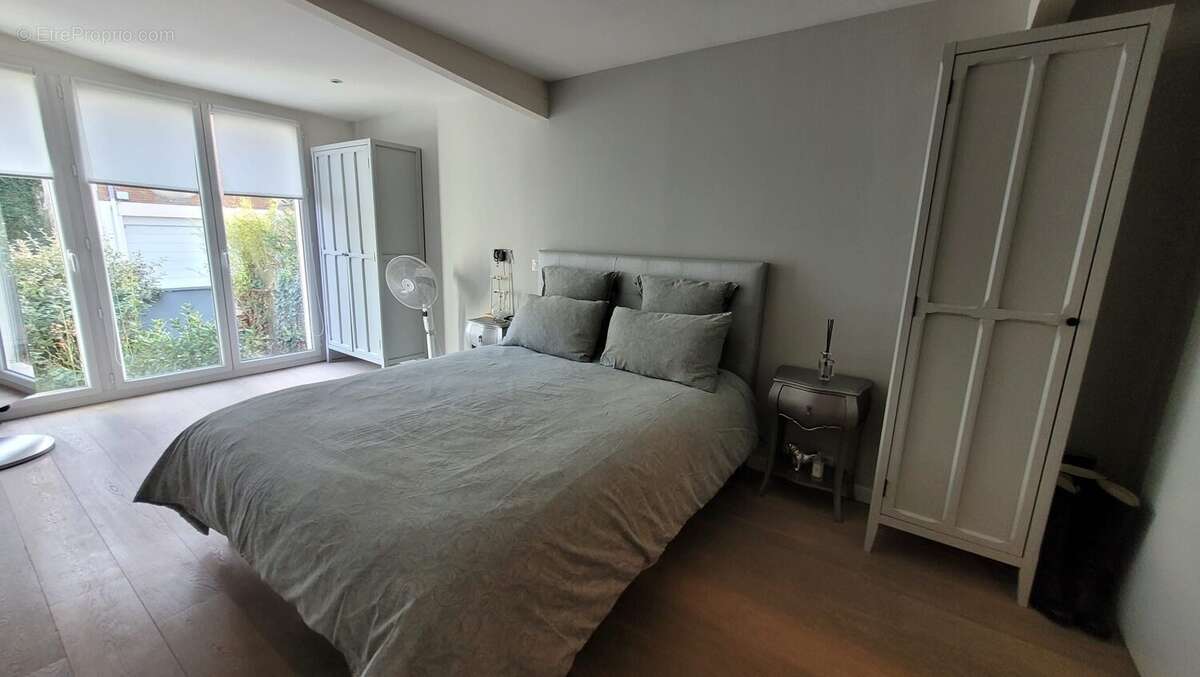 Maison à NANTERRE