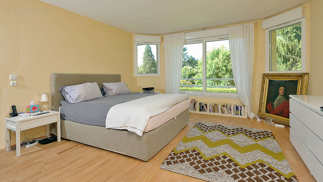 Maison à SAINT-GENIS-POUILLY