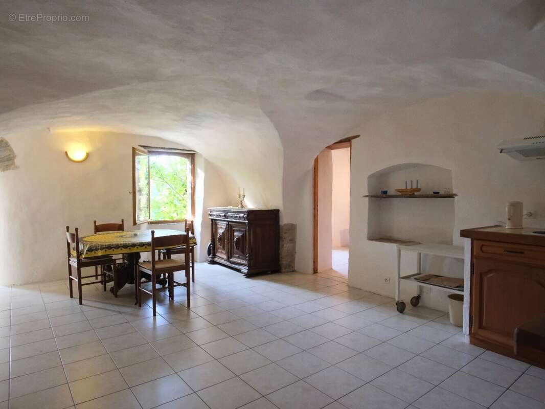 Maison à VIEUSSAN