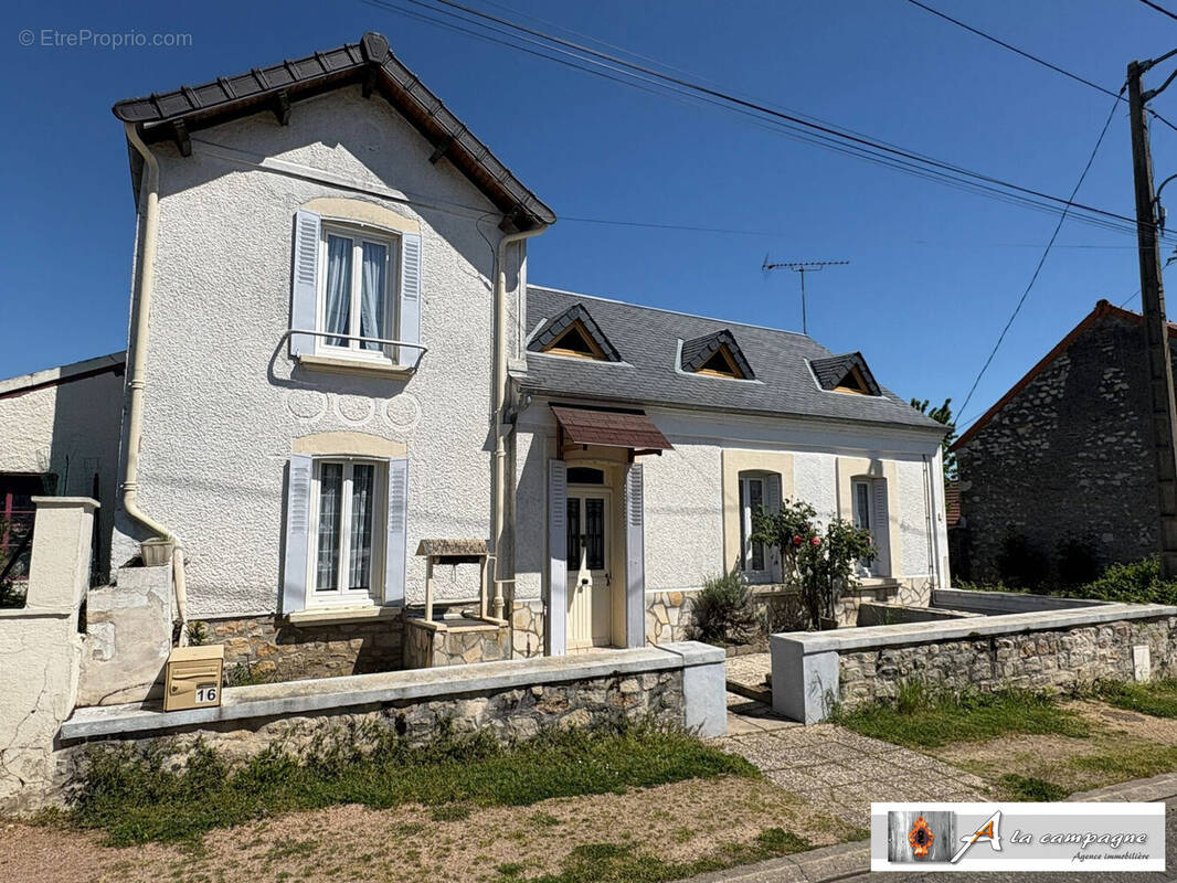 Maison à BEZENET