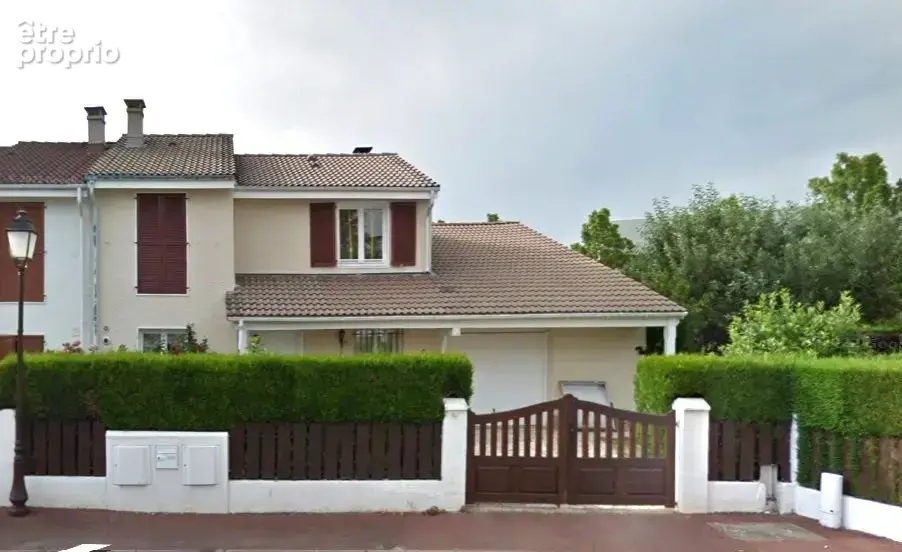 Maison à MAUREPAS