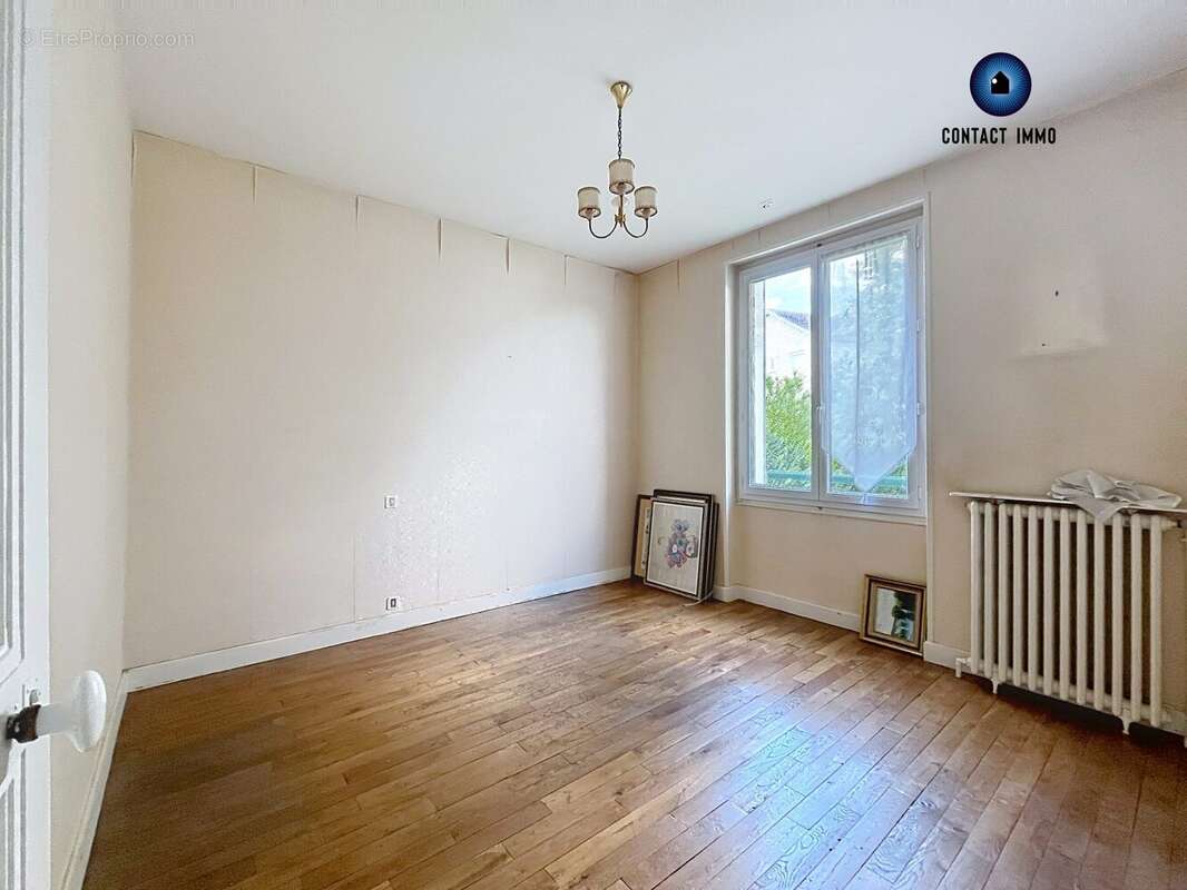 Chambre 1 - Maison à BRIVE-LA-GAILLARDE
